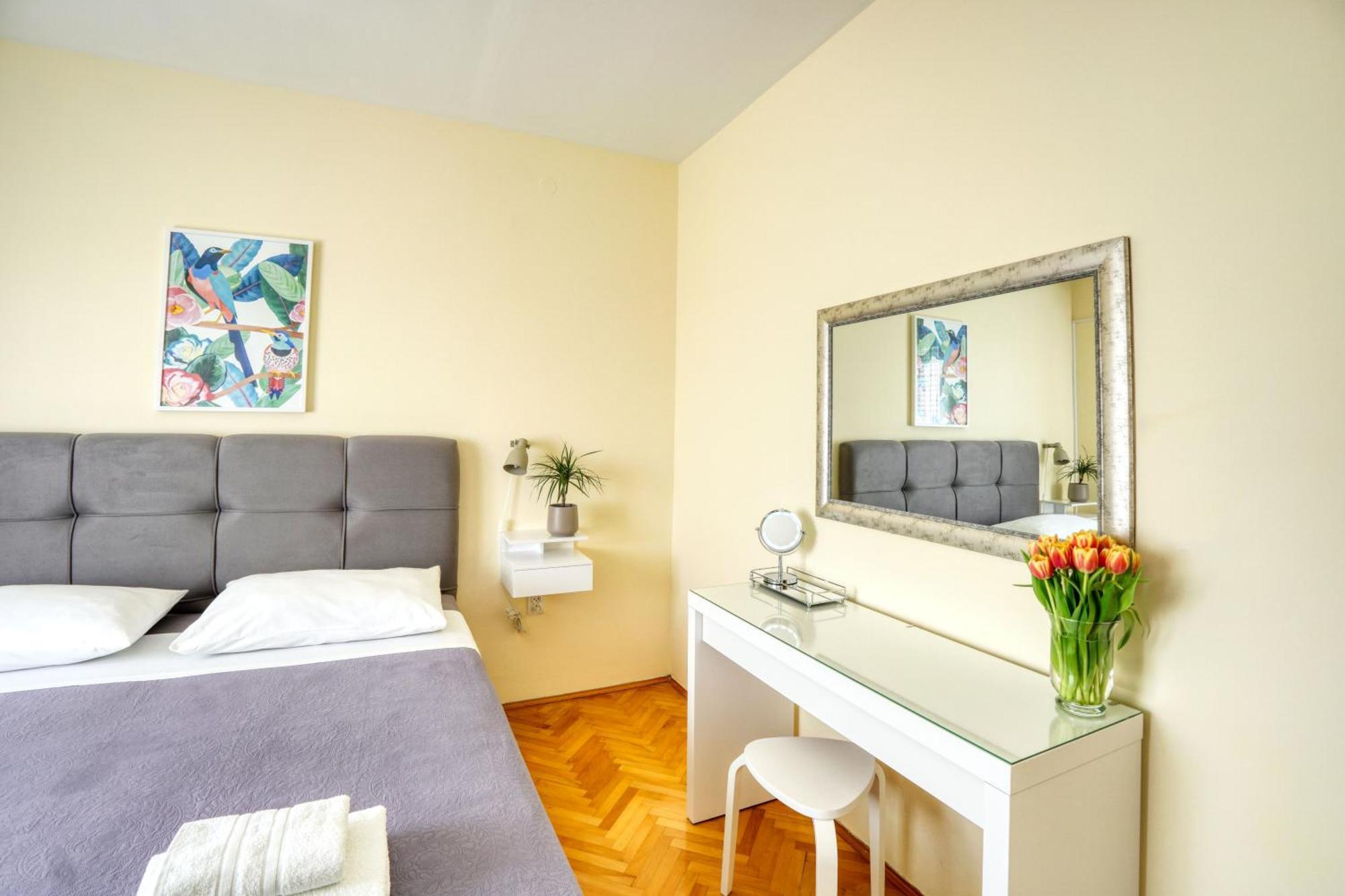 Apartmani Ana 10 Min. Hoda Od Centra Trogira Экстерьер фото